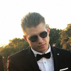 Meet your Posher, Mark